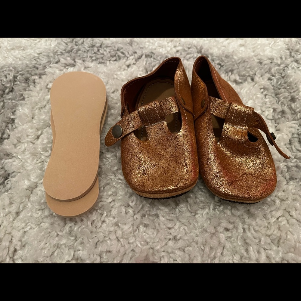 Pumpkin spice T-straps size 4